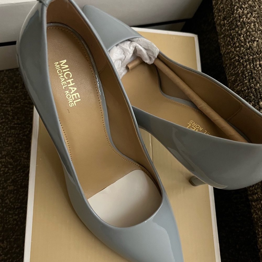 Michael Kors Patent Leather Heels Pumps Stilettos Grey Pale Blue Dorothy Flex